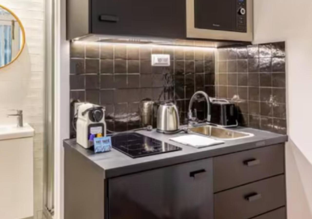 Le Shade Of Grey - Cosy & Compact - Marais Apartment